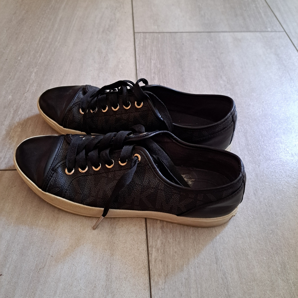 Women shoes